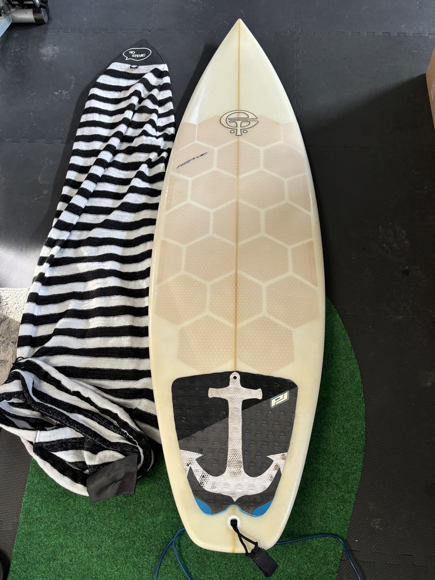 ET Surfboard 5’11”