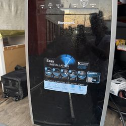 Honeywell Portable AC with Dehumidifier Air Conditioner MC12CES 12000BTU