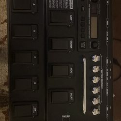 LINE 6 POD XT LIVE EFFECTS PEDAL (with Power Supply)