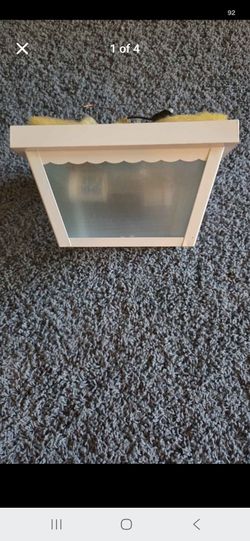 Outdoor Entrance way Ceiling Light.    Like New