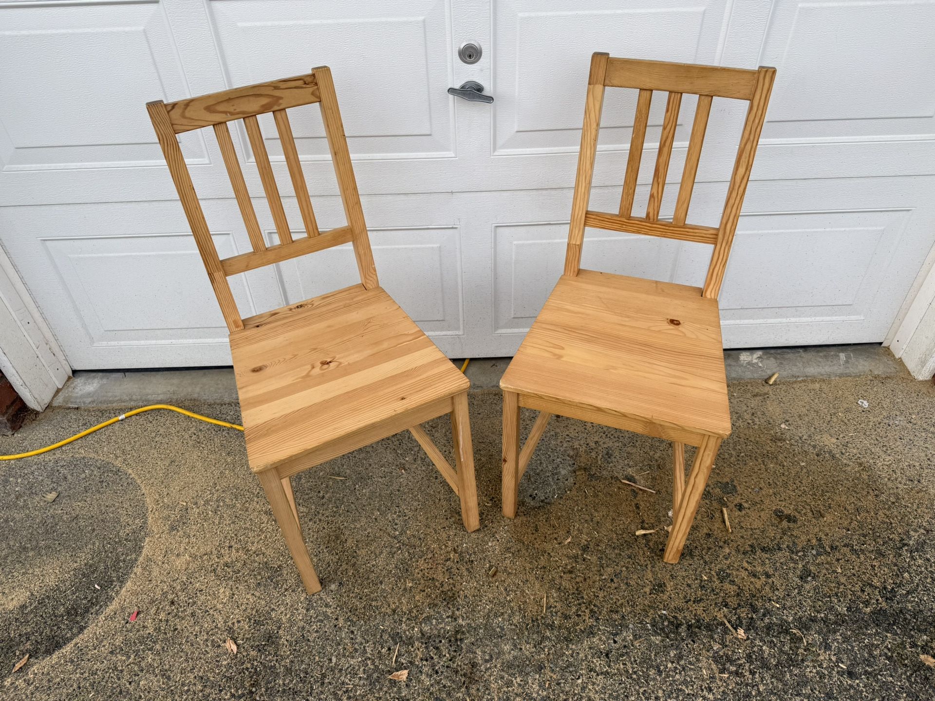 2 Dining Chairs