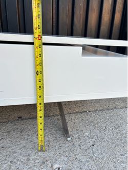 White modern Lift Top Coffee Table