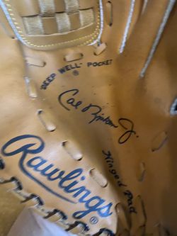 Rawlings Cal Ripken Jr. YOUTH 10" Baseball Glove Mitt Right Hand Thrower RBG106 Thumbnail