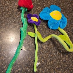 stuffed plush flowers (lot of 3)