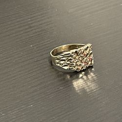 10k SOLID NUGGET RING ✅