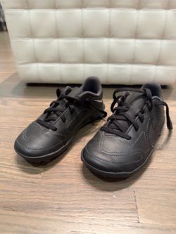 Nike kids Tiempo soccer turf shoes size 12.5