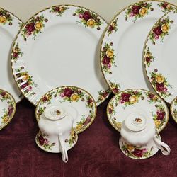 12 Piece China Set