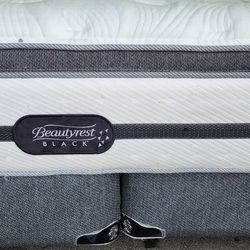 Beautyrest Black King Size Bed - Mattress Split Box Springs & Bed Frame Optinal