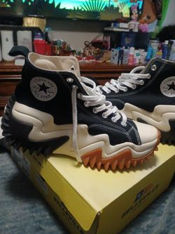 Converse All Stars Chuck Taylors