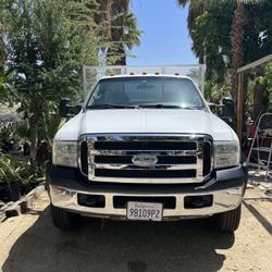 2006 Ford F-450 Super Duty Regular Cab & Chassis