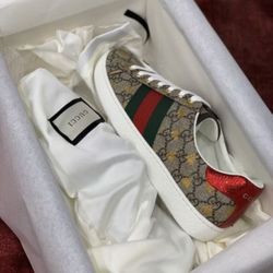 Gucci Sneaker For Men Size 11