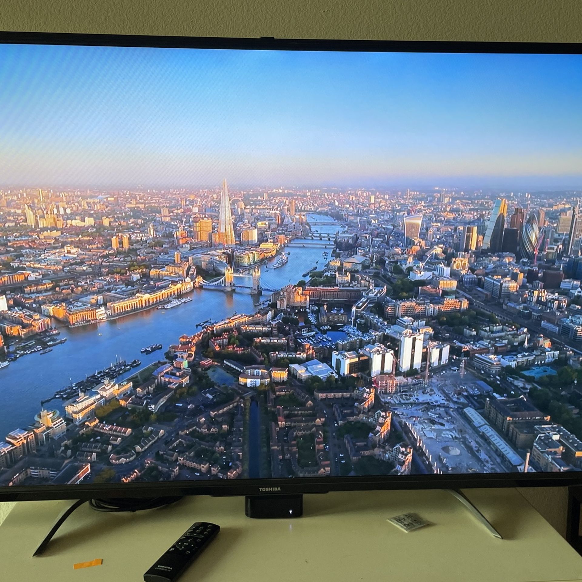 55 Inch Toshiba LCD Chromecast TV (HDMI) 55L711U18