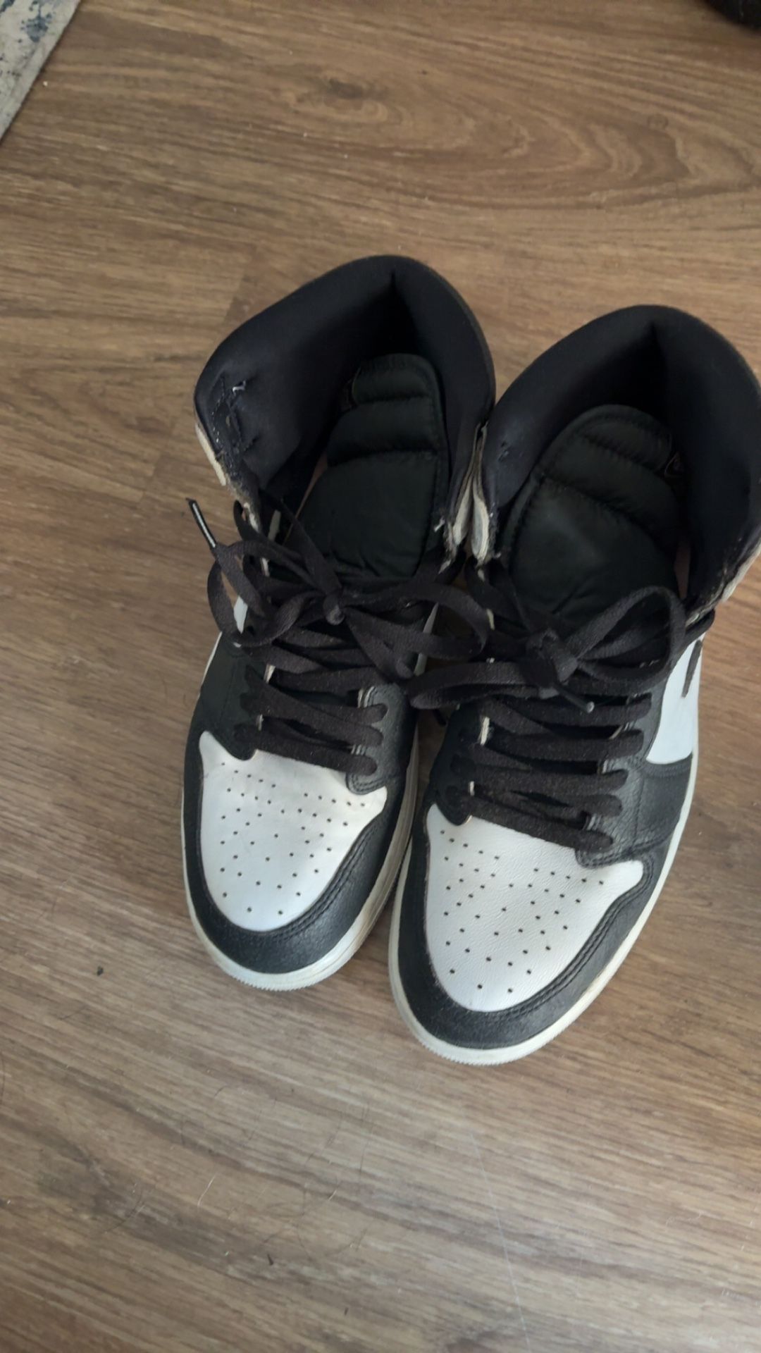 Air Jordan Retro 1 “Bleached Coral”