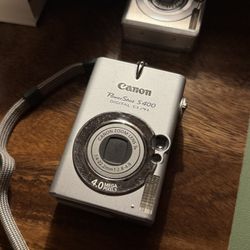 Canon PowerShot S400 - Untested/Battery Missing
