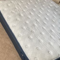 King Size Serta Perfect Sleeper Mattress