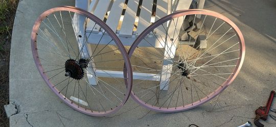 Pink 26” aluminum wheels set