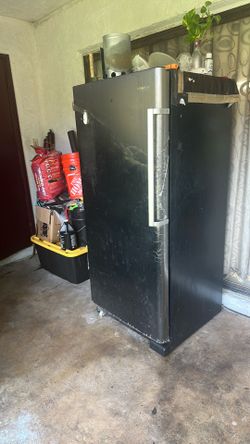 Premium Levella Upright Freezer