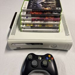 Xbox 360 w/ Controller & Games!