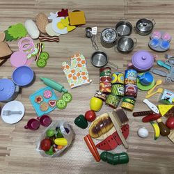 Play Kitchen Food And Cookware 