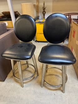 Vintage Black Vinyl Bar Stools with Chrome Base – Set of 2