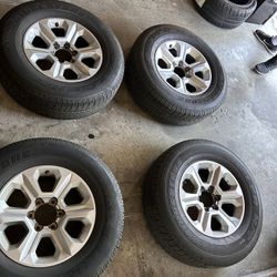 Tires 265/70 /17
