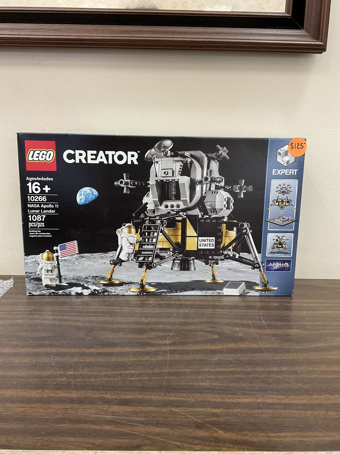 LEGO 10266 CREATOR NASA APOLLO 11 LUNAR