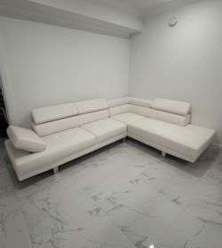 Sectional-Sofá
