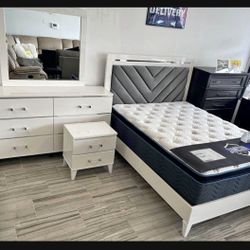 *Spring Sale Event!!!*---Trendy Colby White Platform Queen/King Bedroom Sets---From $799!!!---Delivery And Financing😎