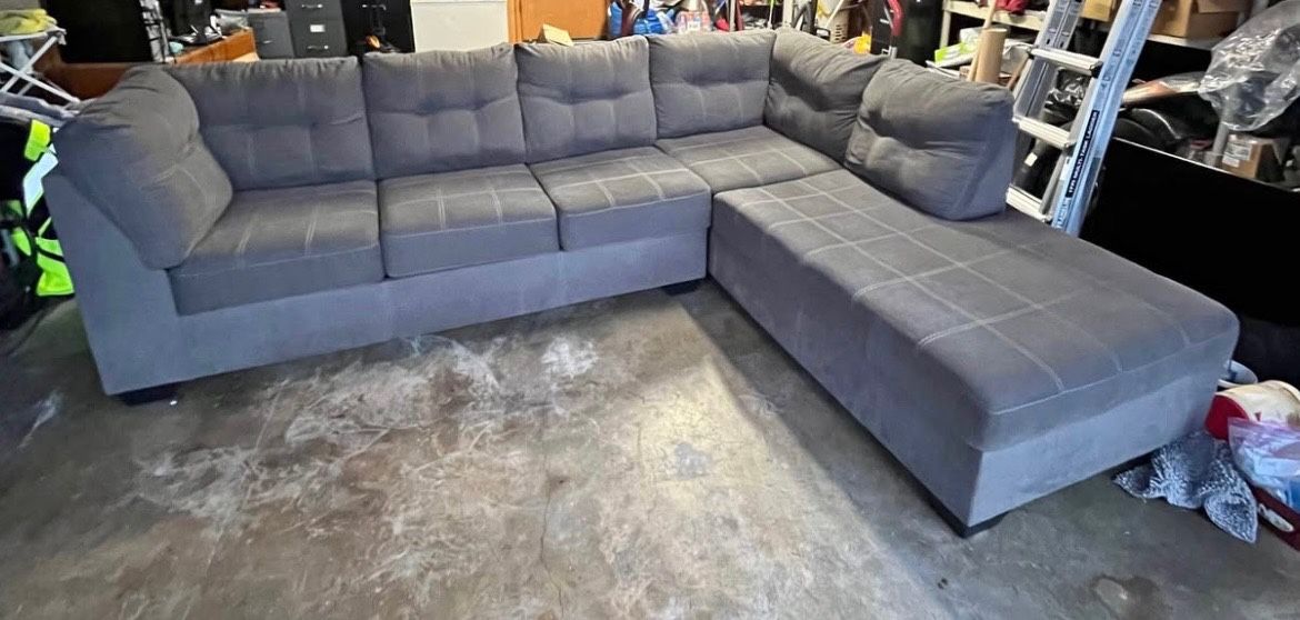 Sectional Couch 