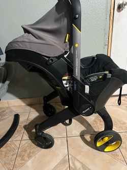Doona Stroller/Car Seat