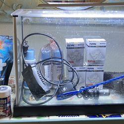 Fluval Spec V Fish Tank w/ Accessories