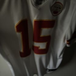 Mahomes Jersey Size XLarge