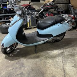 2019 Cali Classic 50 Scooter