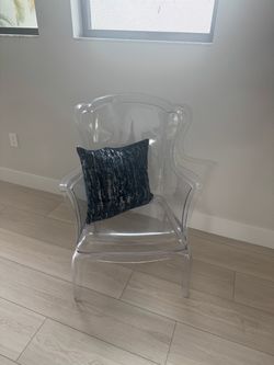 Clear Acrylic Accent Chair | $95 OBO