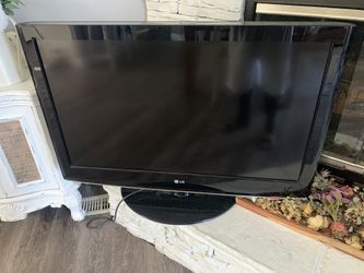 LG 42” Tv