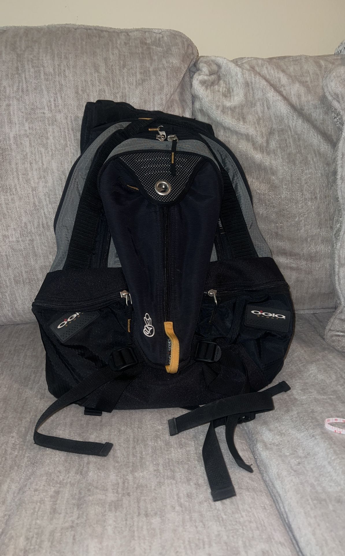 Ogio Backpack -black/gray
