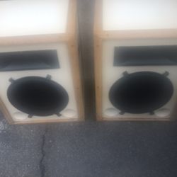 Peavey Commercial Speakers 