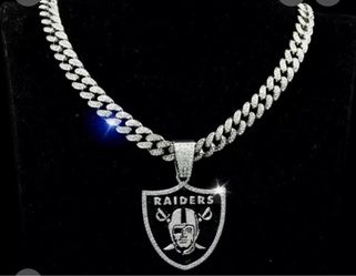Las Vegas Raiders chain and pendant