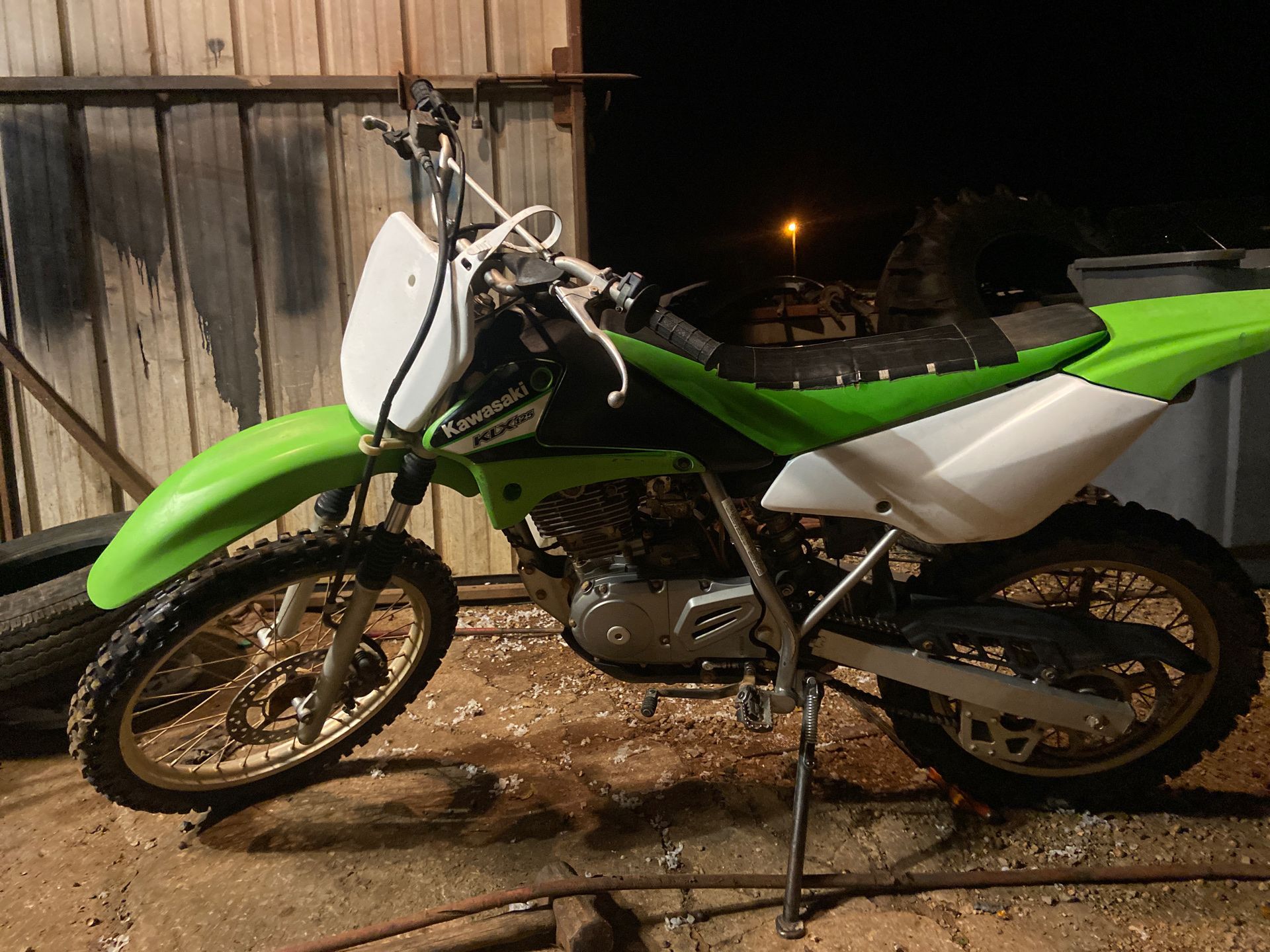 Photo Kawasaki dirtbike 125 2006