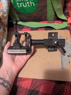 Heavy Duty Metal Clamp