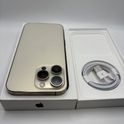 Gold iPhone 14 Pro Max 256gb unlocked for any carrier battery health 78% 48mp camera all original looks brand new  ++++++Spanish++++ iPhone 14 Pro Max