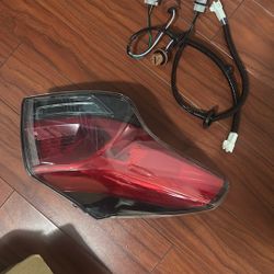 Toyota Rav 4 Left Side Tail Light