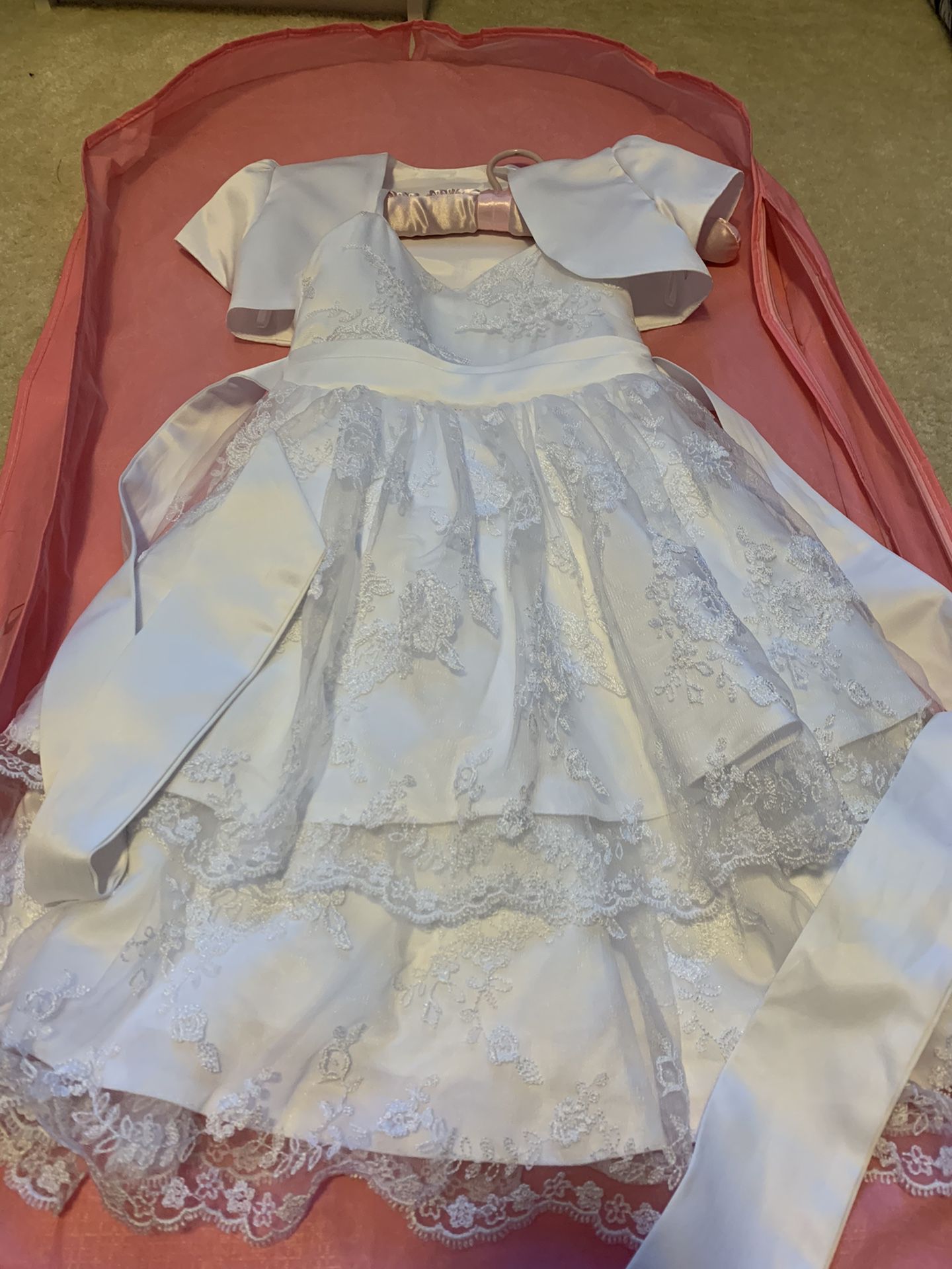 White Dress size 4 (girls)