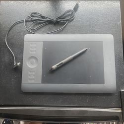 Wacom Intuos Pro Pen and Touch Tablet