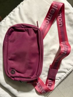 Lululemon Belt Bag Pink/Purple