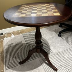 22” Round Chess Side Table