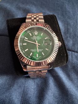 Clean stylish watch $100 obo No box