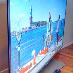 55" PANASONIC LED 3D HDTV 1080P 