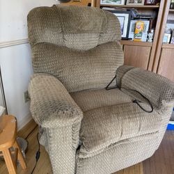 Lazy Boy Recliner With Lift, Heat, And Massage