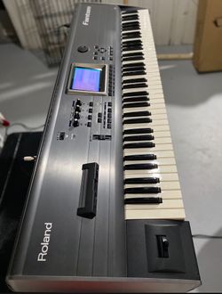 Roland Fantom FA-76 Keyboard